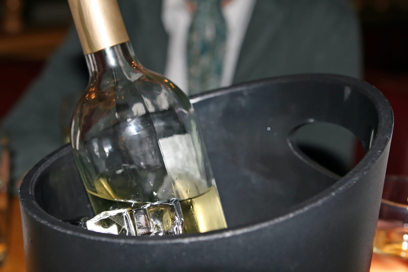 fizzy, close-up, celebrate, wedding, beverage, liquor, champagne, liquid, romance, drunk, cheers, indoors, refreshment, cellar, bar, drink, food, wine bottle