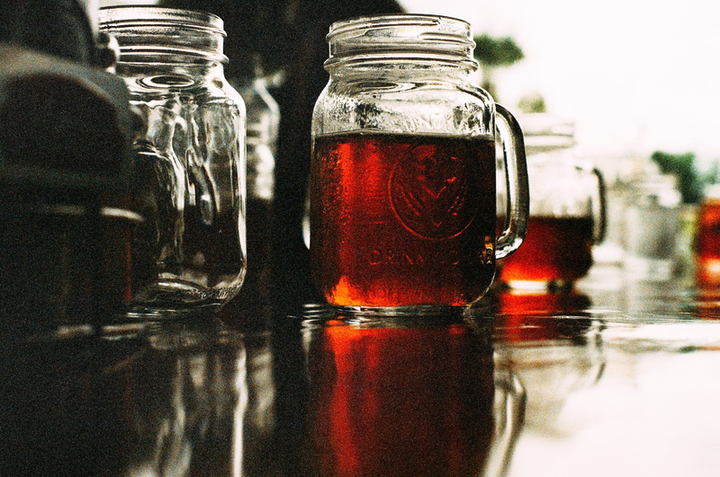 refreshment, food and drink, mason jar, indoors, reflection, glass, focus on foreground, beer, 4K, freshness, drinking glass, beverage, table, glass - material