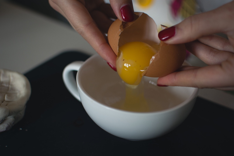 caucasian Ethnicity, eggs, people, making, bowl, 5K, real people, one person, human Hand, healthy Eating, food And Drink, body part, yellow, preparing food
