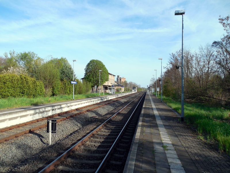 outdoors, tree, diminishing perspective, mode of transportation, Track, day, railway rails, travel, transportation, cloud - sky, vanishing point, steel