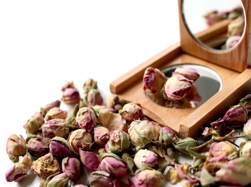 floribunda, nature, skin, temptation, skin care, flowering plant, Peonies, wood mirror, roses, scented, flora, copy space, bloom, table, no People, still life