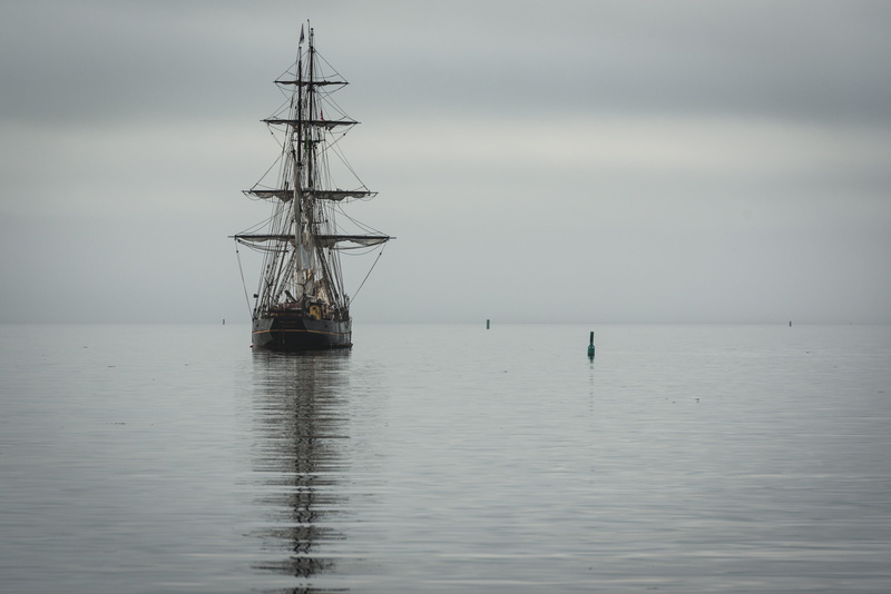 waterfront, pole, horizon, no people, outdoors, boat, water, tranquility, cruising, beauty in nature, sky, daytime, scenics - nature, ocean, body, day