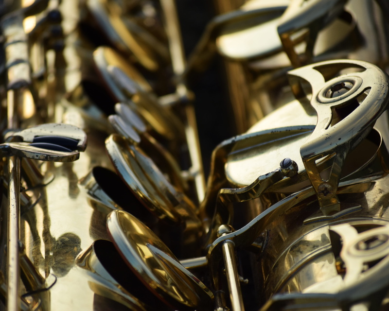 bicycle, indoors, 4K, focus, large group of objects, sax, band, instrument, shiny, steampunk, valves, selective, arts culture and entertainment, still life