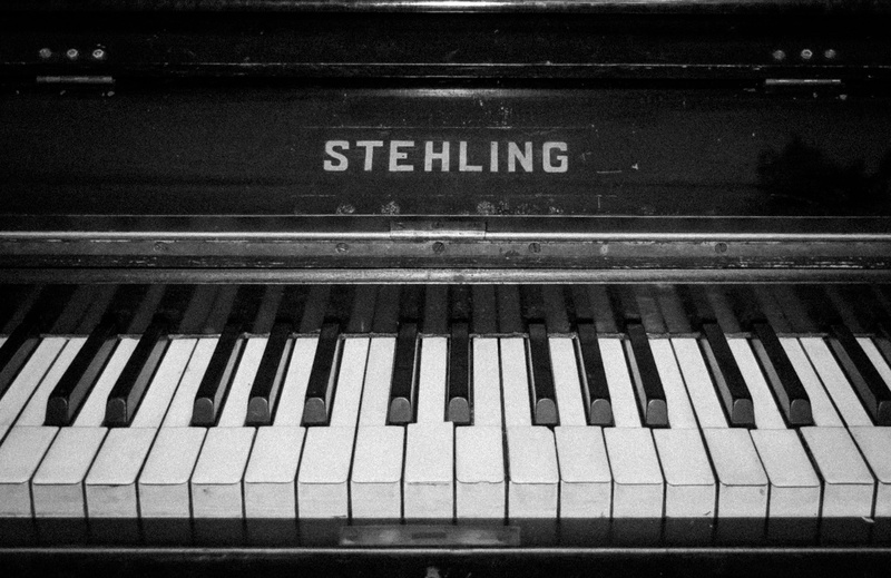 key, keyboard, still life, leisure activities, plectrum, brass section, musical instrument, piano key, capital letter, black, music, chain, communication