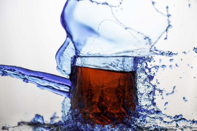 food and drink, blue, wet, water, drinking, refreshment, splash, motion, close-up, red, cool, drink, clear, focus on foreground, water splash, household equipment