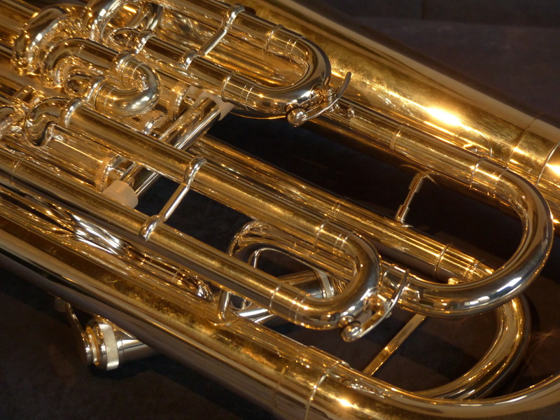 photo, close, arts culture and entertainment, trumpet, instrument, gold, silver, jazz Music, brass Instrument, no people, classical music, shiny, studio shot