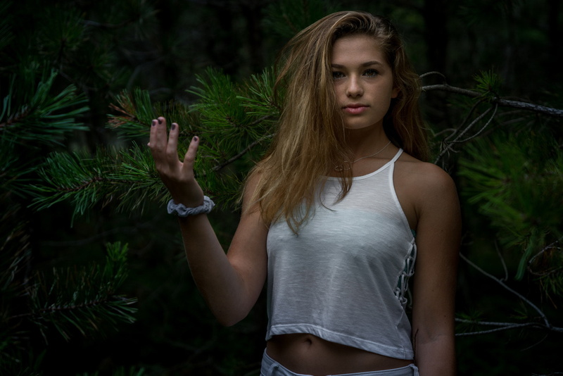 contemplation, purple nails, nature, hair, lifestyles, portrait, brown eyes, beauty, looking at viewer, 1080P, women, one person, white tops, leisure activity
