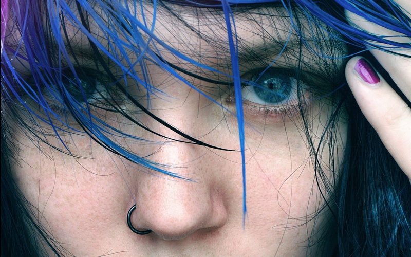 blue eyes, nose rings, women, dyed hair, face, looking at viewer, model, blue hair, purple nails, pierced nose, 2K, violet nails