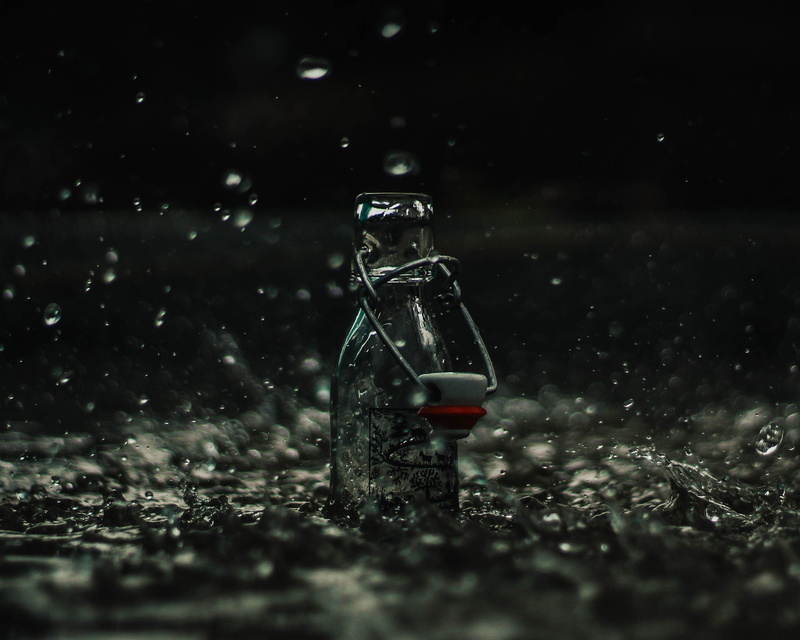 raindrop, food and drink, selective focus, drop, liquid, splashing water, puddle, container, clear, transparent, focus on foreground, black background