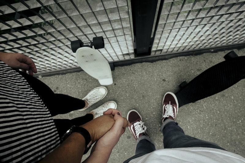 two people, girl, shoe, cruiser, human body part, penny board, women, real people, guy, nickel, person, together, lifestyles, couple, boards, human leg