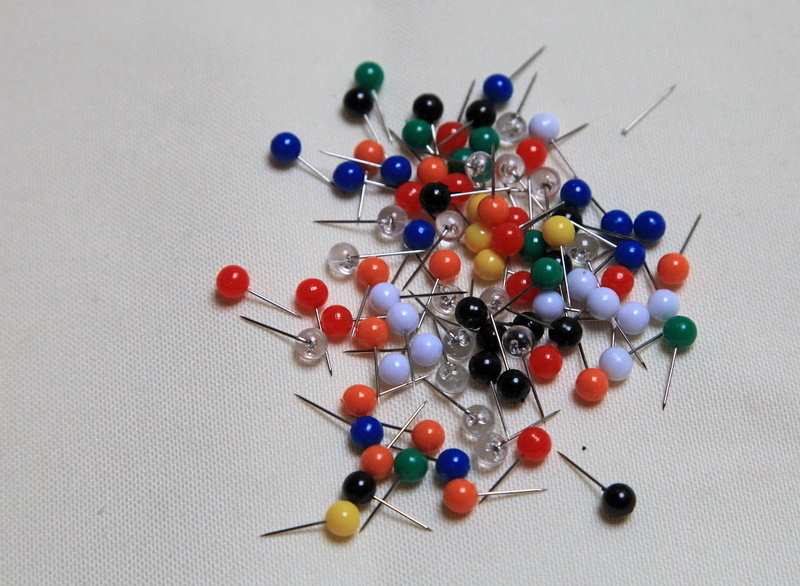 high angle view, Needles, variation, indoors, shape, thumbtack, pointed, no people, 4K, sphere, plastic, colorful, needles, molecule, Pin Board, sharp