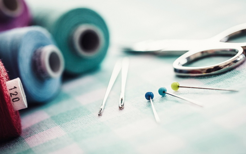 desktop, creativity, healthcare and medicine, life, photography, 1080P, needle, straight pin, close-up, table, textile, art and craft, no people, spool