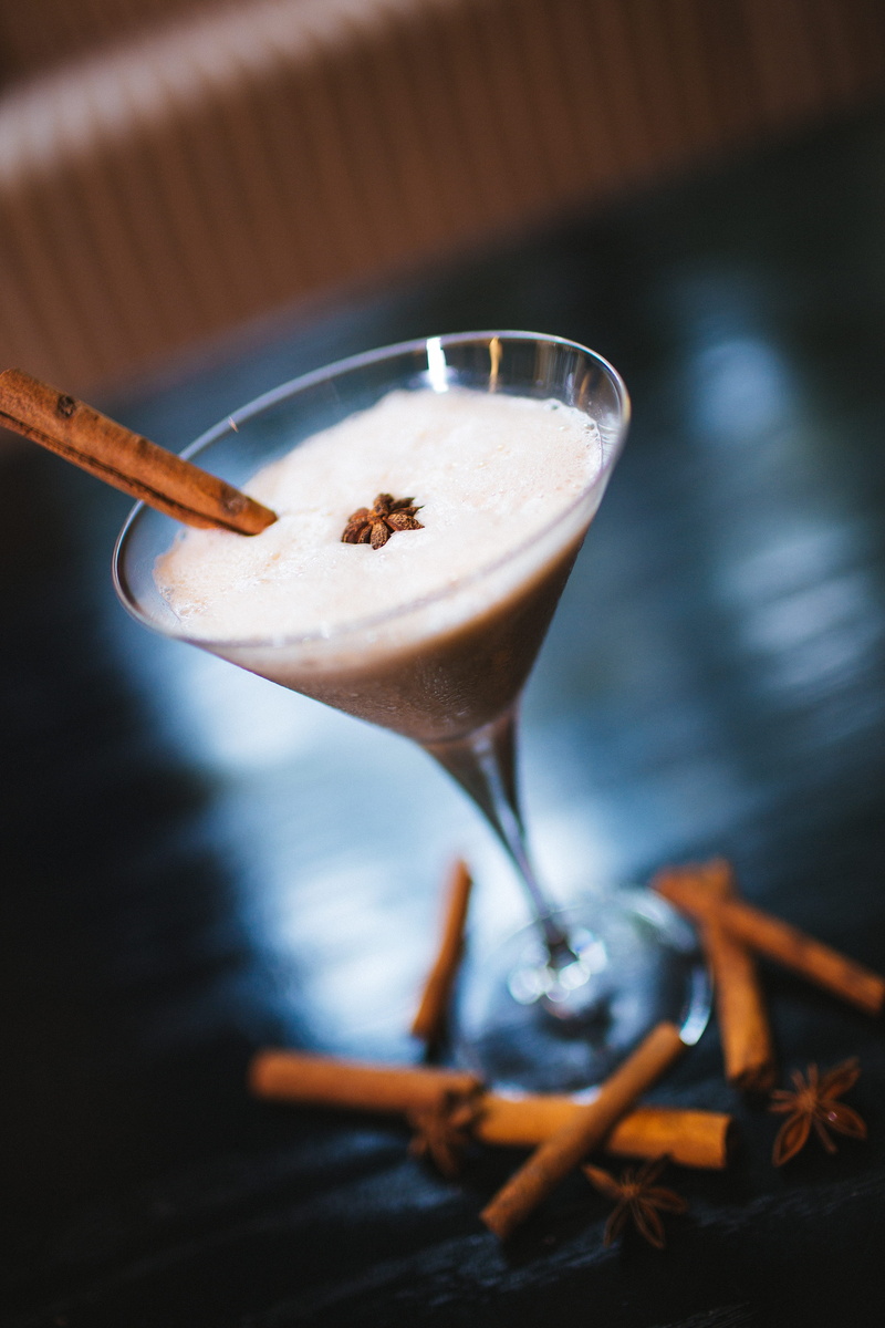 coffee - drink, refreshment, selective focus, still life, focus on foreground, food, martini, household equipment, freshness, Cinnamon, wood - Material