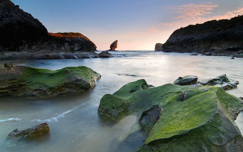 tranquil scene, water, sky, beauty in nature, scenics - nature, sea, rock, rock - object, beach, photo, outdoors, motion, cliff, rocks, moss, hd, coastline