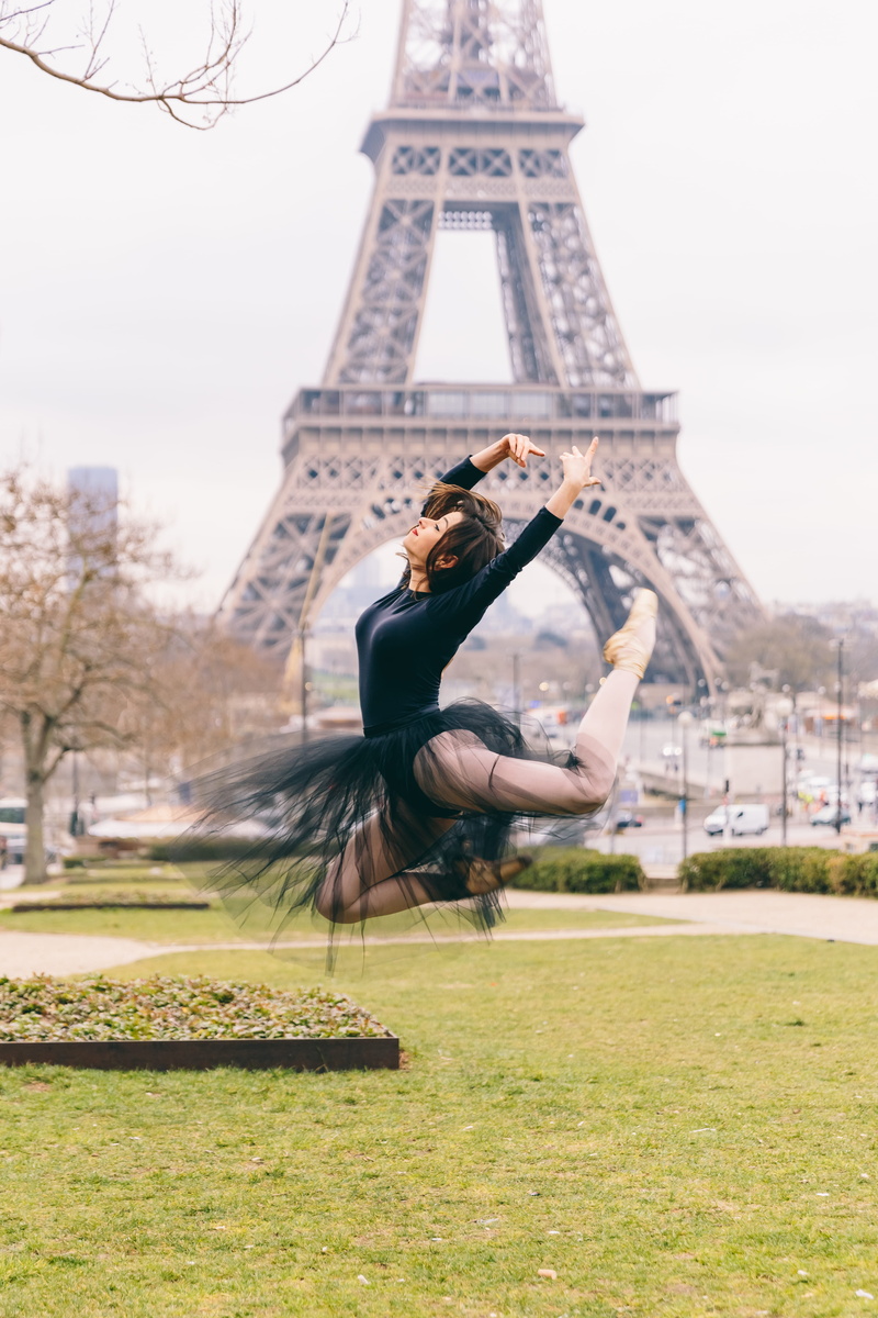 plant, paris, grass, ballet shoes, field, land, dancing, leisure activity, ballet, ballet dancer, photo, building exterior, tourism, female, skill, outdoors