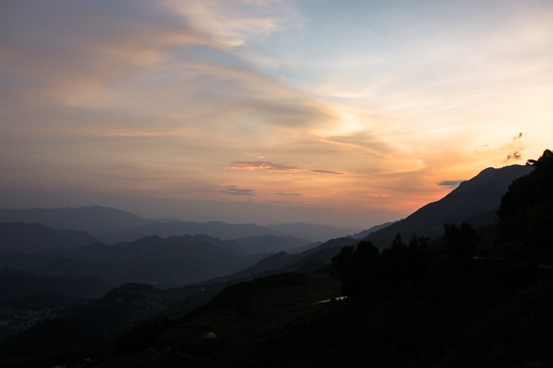 pretty girl, sun, mountain Peak, mountain, tranquil scene, so, beauty In Nature, idyllic, scenics - nature, tree, dawn, Sunshine, lanscape, silhouette