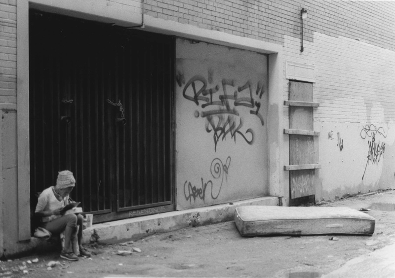 built structure, trash, architecture, abandoned, sitting, city, alone, men, real people, black and white, social issues, full length, day, 1080P, text
