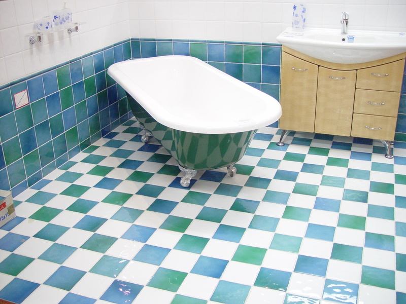 faucet, green, ceramic, domestic bathroom, one person, bathroom sink, rooms, live, bath, bathtub, hygiene, tile, tiled floor, domestic room, sink, near