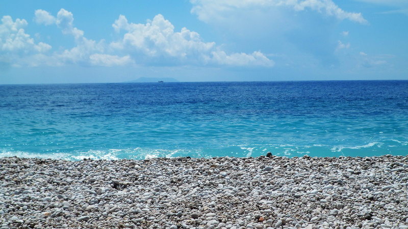 rest, the sun, outdoors, beach, relaxation, 4K, idyllic, non-urban scene, pebble, lazur, water, summer, rock, nature, sea, no people, horizon, land, pebbles