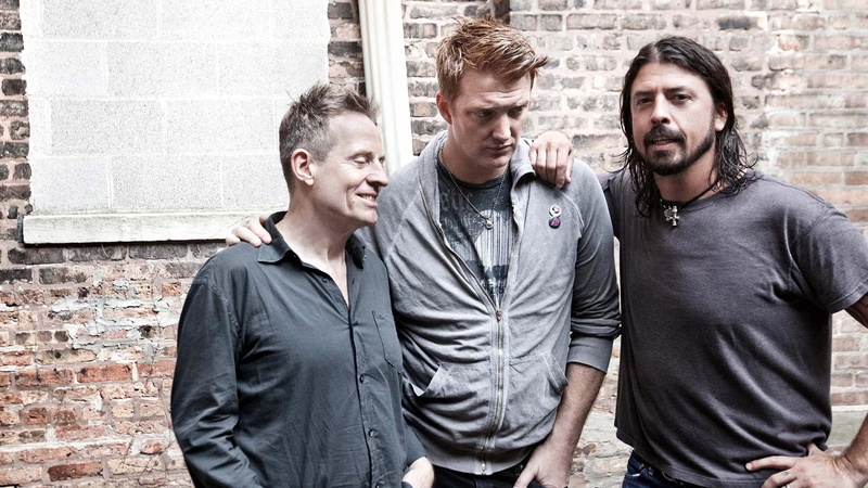 brick wall, conversation, friendship, young adult, them crooked vultures, male friendship, s, wall, dress, gray, standing, brick, outdoors, young men, 1080P