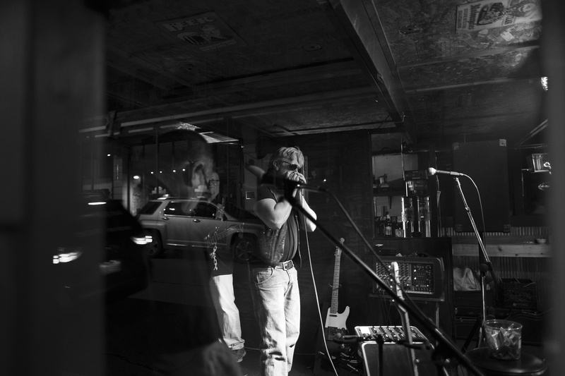 mic, men, fun, harmonica, one person, holding, equipment, fujifilm, occupation, street, xt2, photographing, stage, x-t2, real people, travel, fuji, blackandwhite