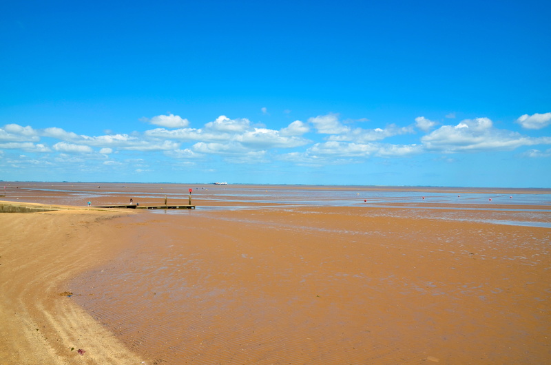 clouds, 4K, beauty in nature, holidays, low tide, land, outflow, holiday, sky, tranquil scene, horizon over water, travel, day, cloud - sky, beach, brown