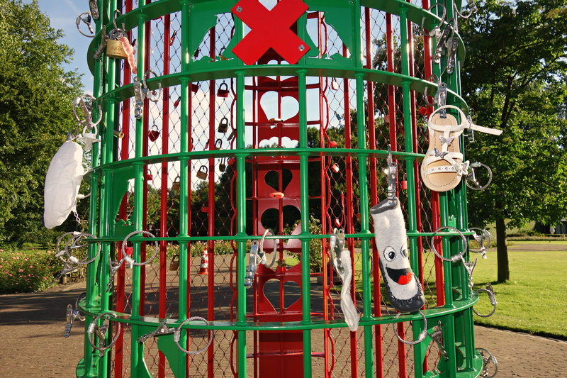 park, decoration, arts culture and entertainment, representation, green color, finding, lost, no people, lost-and-found rack, metal, claim, animal representation