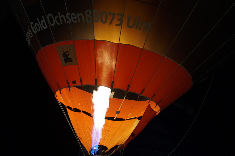 heat, transportation, illuminated, heat - temperature, red, air vehicle, fire - natural phenomenon, balloon, ballooning, burning, chinese lantern festival
