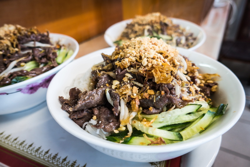 bun, ready-to-eat, close-up, Nam, bowl, food, noodles, table, 5K, traditional, indoors, bo, healthy eating, lunch, focus on foreground, freshness, restaurant