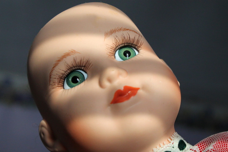 eyelash, portrait, close-up, cosmetics, offspring, human eye, unblemished, iris - eye, blank, caucasian, body part, lipstick, representation, green, stare