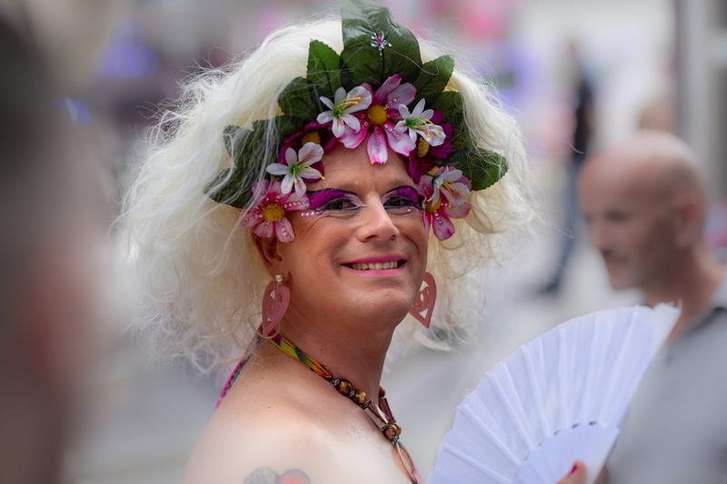 love, 4K, wear, females, adult, flower crown, young adult, close-up, outdoors, ceremony, women, white, lifestyles, hairstyle, emotion, celebration, mid adult