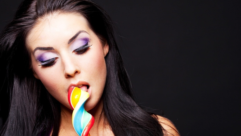licking, women, innuendo, simple background, model, makeup, face, 1080P, black hair