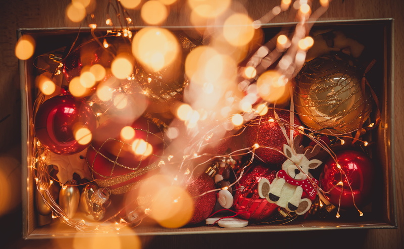 design, baubles, christmas decorations, illuminated, color, focus, decoration, indoors, xmas, close-up, gold, christmas ornament, holiday, glisten, glowing