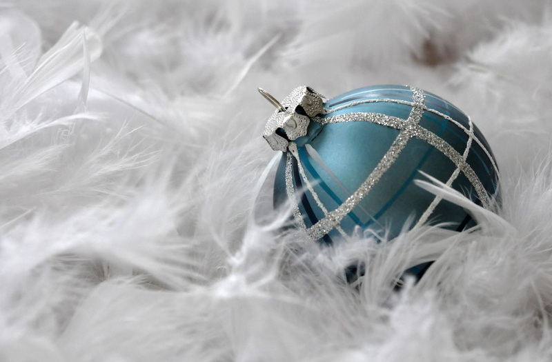 sequins, feathers, christmas, christmas decorations, close-up, 2K, ball, decorations, close