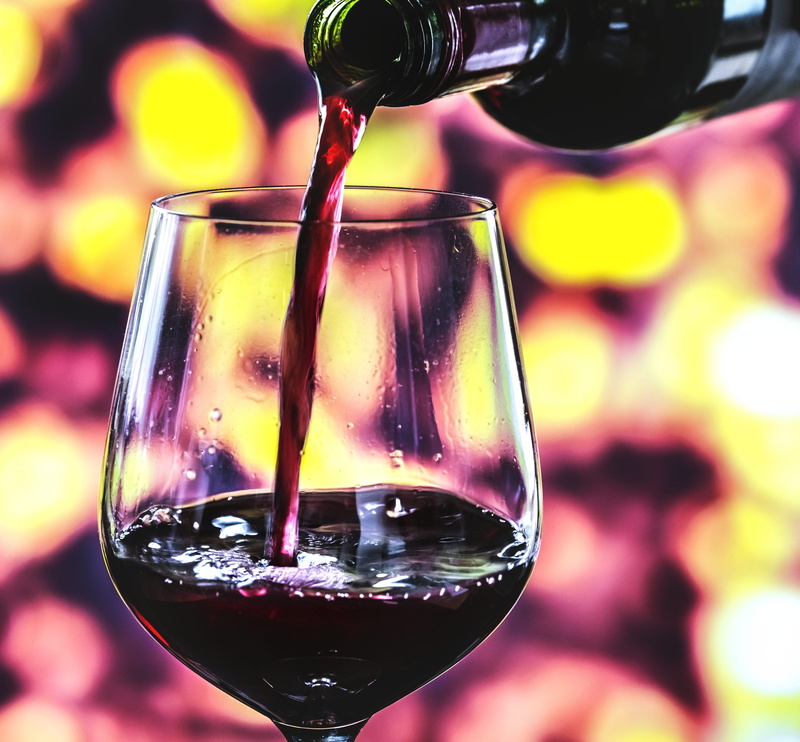 liquid, alcohol, freshness, champagne, glass, flavour, glass - material, serving, blurred background, photography, crystal, straw, refreshment, food and drink