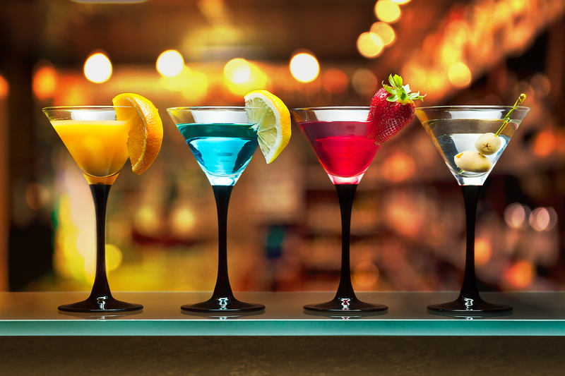 food and drink, freshness, summer, glass - material, glasses, martini, close-up, bar counter, bar - drink establishment, drinking glass, drink, martini glass