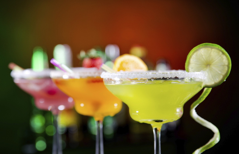 gin, lime, tequila - drink, martini, bar - drink establishment, citrus cocktail 4k hd pic, lemon, 4K, food, studio shot, cocktail, drinking glass, fruit