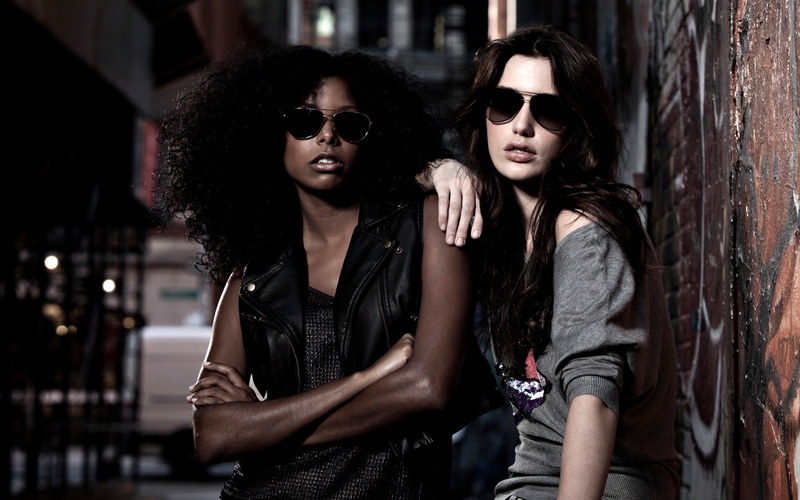 Brunette, Mulatto, enjoyment, city, emotion, portrait, togetherness, glasses, Face, 2K, beautiful woman, people, Sunglasses, fashion, young adult, women