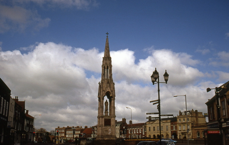 building, outdoors, england, day, nature, sky, tower, government, memorial, history, built structure, east anglia, spire, united kingdom, place of worship