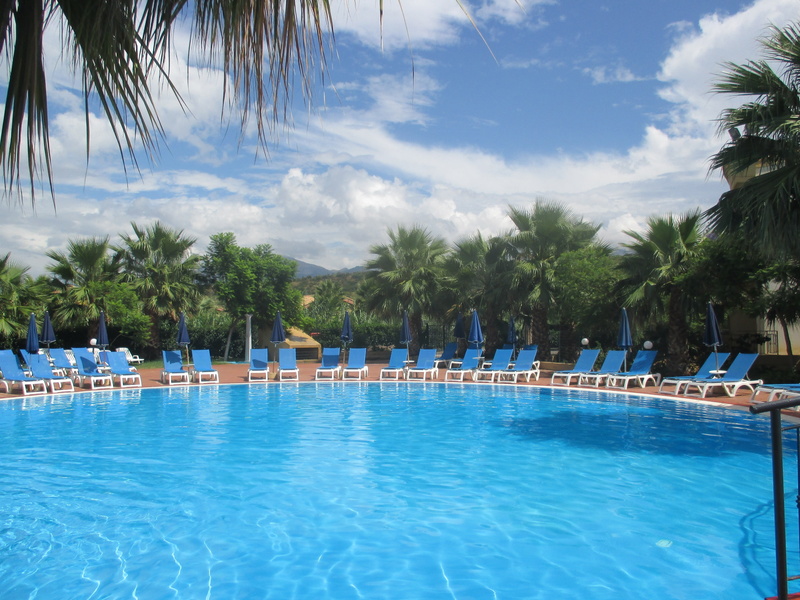 chair, tropical climate, sky, resort, turquoise colored, swimming lane marker, palm tree, poolside, cloud - sky, tourist resort, pool, 2K, nature, plant
