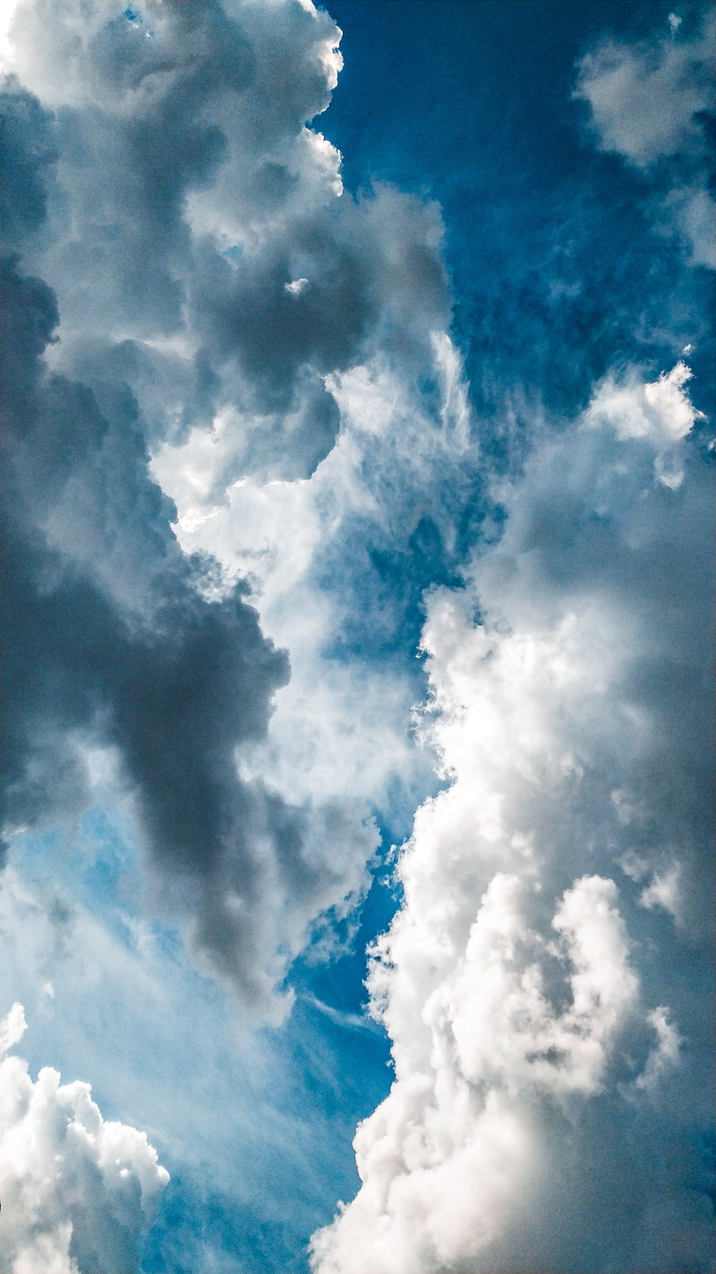 sky, no people, white color, 4K, tranquil scene, cloudscape, clouds, idyllic, low angle view, backgrounds, blue, day, tranquility, non-urban scene, cloudy