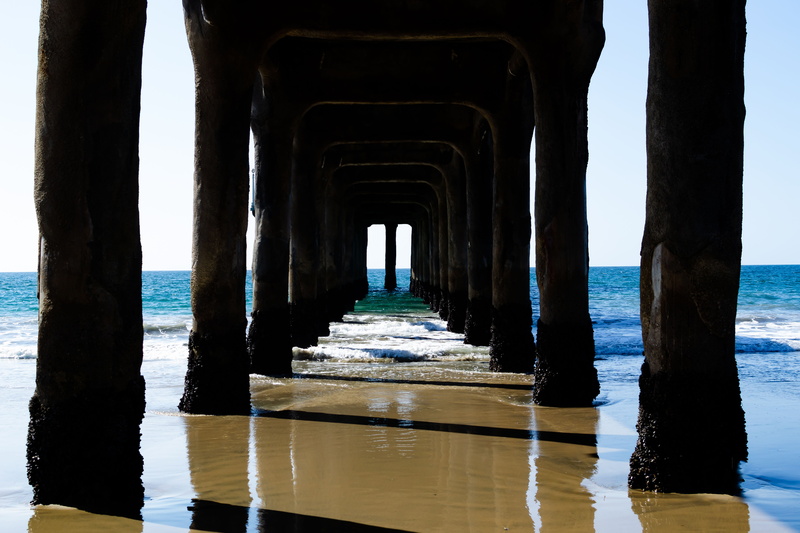 4K, manhattan beach, beach, arch, day, architectural column, land, coast, handrail, horizon over water, sea, water, nature, outdoors, no people, pier