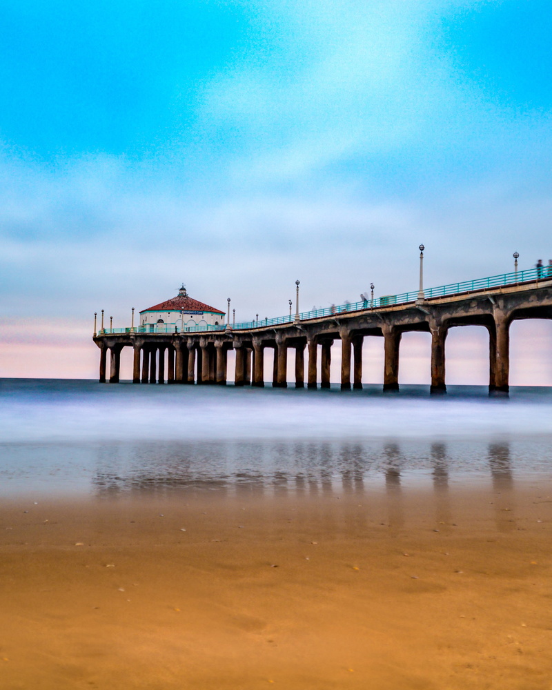 sea, manhattan beach pier, bridge, cloud - sky, outdoors, bridge - man made structure, architectural column, united states, architecture, connection, transportation