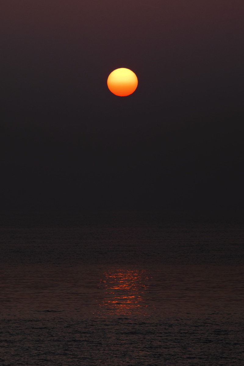 circle, moon, sunlight, universe, tranquility, nature, outdoors, sunrise, moonlight, astronomy, sea, 4K, orange color, tranquil scene, idyllic, waterfront
