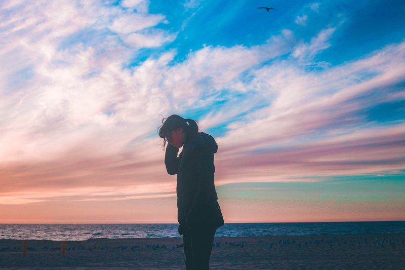 leisure activity, beauty in nature, one person, hermosa beach, united states, sunset, sky, outdoors, photographer, tranquil scene, silhouette, horizon over water