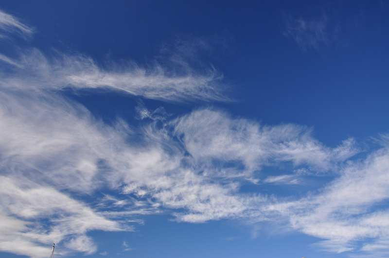 environmental, overcast, Blue, wispy, summer, the light of day, Blue, Sky, color white, fluffy, cloud - Sky, environment, transparent, scenics, beauty In Nature