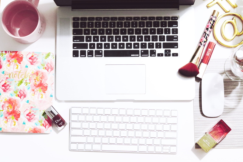 apple, connection, coffee - drink, food and drink, cup, nail varnish, united states, dior, mug, pen, tech, desk, new york, 4K, decor, flat lay, looking down