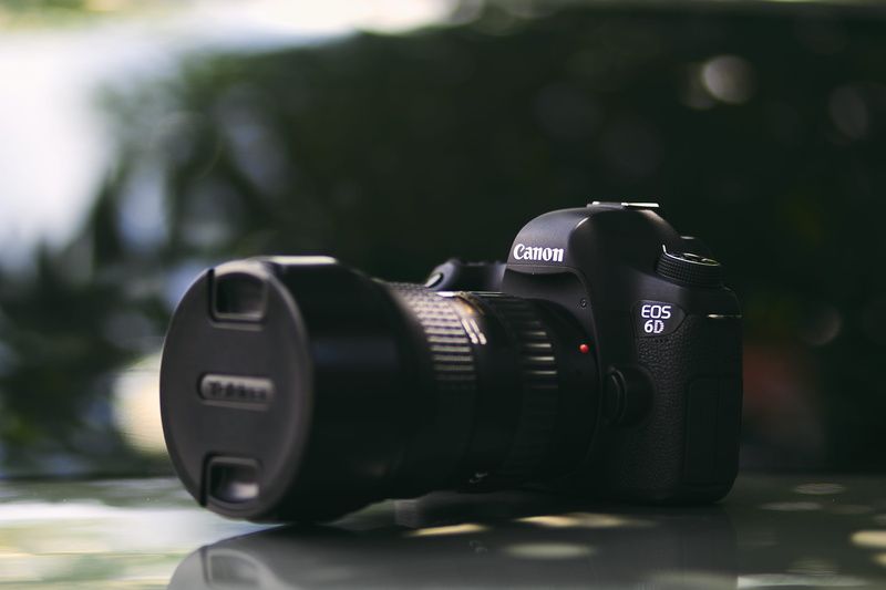 camera, d, no people, photography, photographic equipment, colombia, focus, text, selective, digital camera, gear, day, black color, focus on foreground