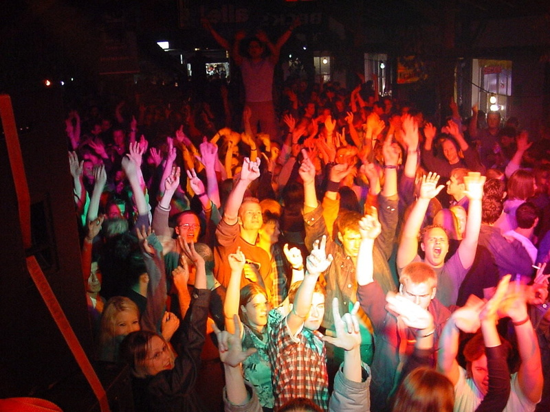 nightlife, music, arms raised, event, illuminated, 720P, stage, large group of people, group of people, human, real people, enjoyment, people, emotion