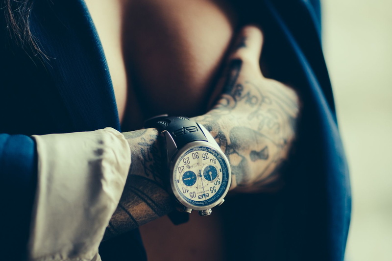 720P, holding, men, clock, jewelry, human hand, human body part, lifestyles, pocket watch, midsection, accuracy, time, hand, indoors, watch, close-up